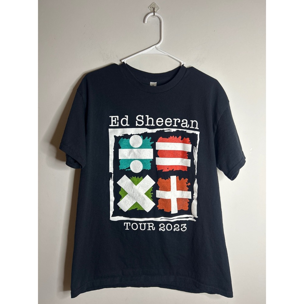 Gildan Ed Sheeran Black Tour 2023 Short Sleeve Graphic T Shirt Men's Large